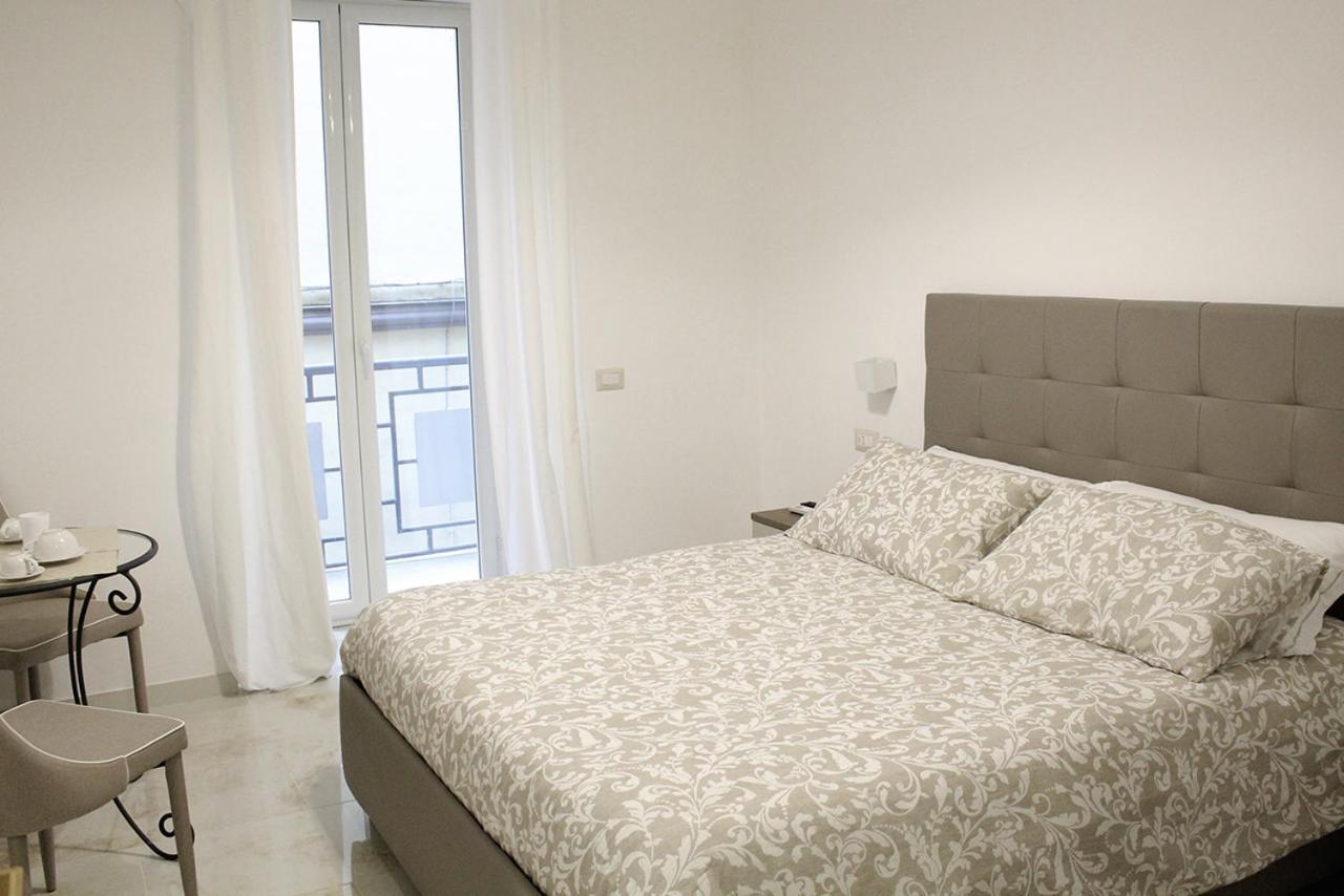 Antonietta De Pace Rooms By Napoli Milionaria B&B Nápoles Exterior foto